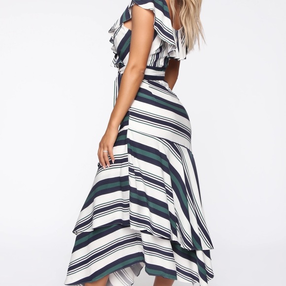 Fashionnova midi dress - Picture 3 of 4